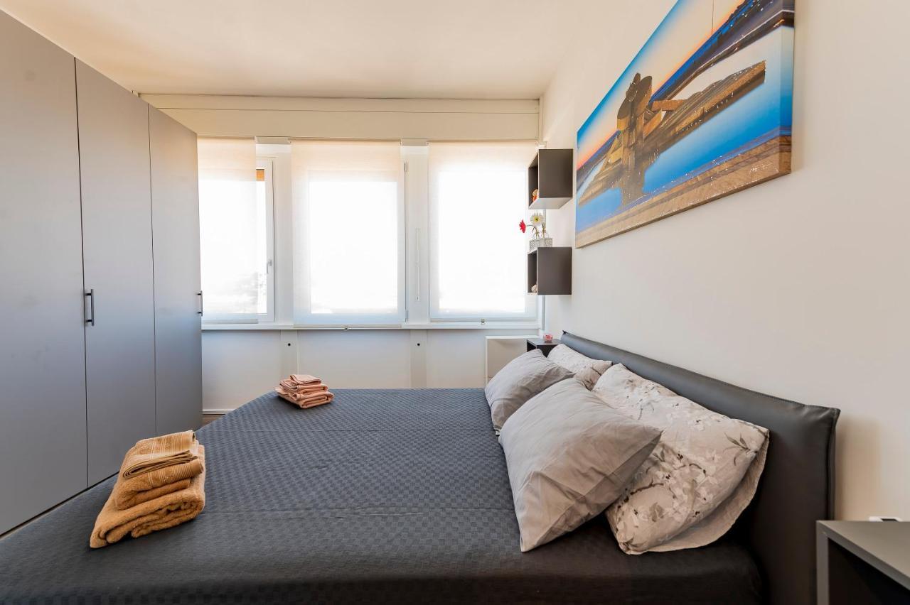 Piazza Salotto & Stazione Comfy Apartment Pescara Exterior photo