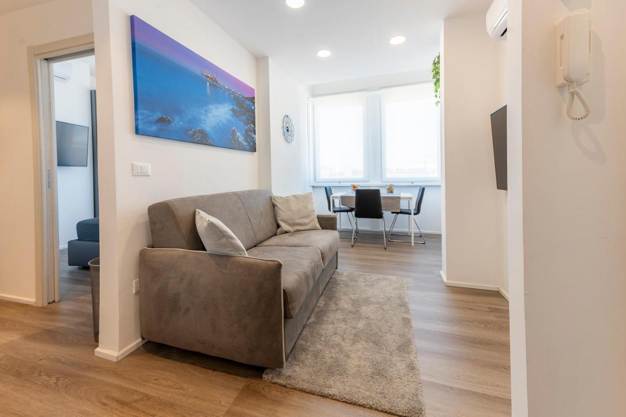 Piazza Salotto & Stazione Comfy Apartment Pescara Exterior photo